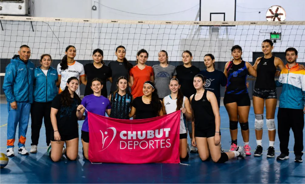 Los preseleccionados de vóley Sub-18 masculino y femenino.