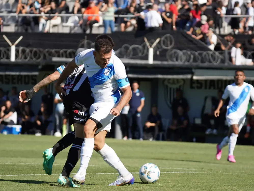 GUILLERMO BROWN NO PUDO EN CASEROS