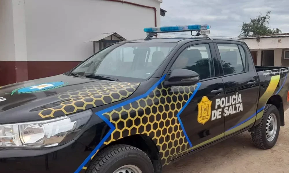 Los gritos que llegaban desde el interior de la casa movilizaron a la Policía y derivaron en la detención de un hombre.