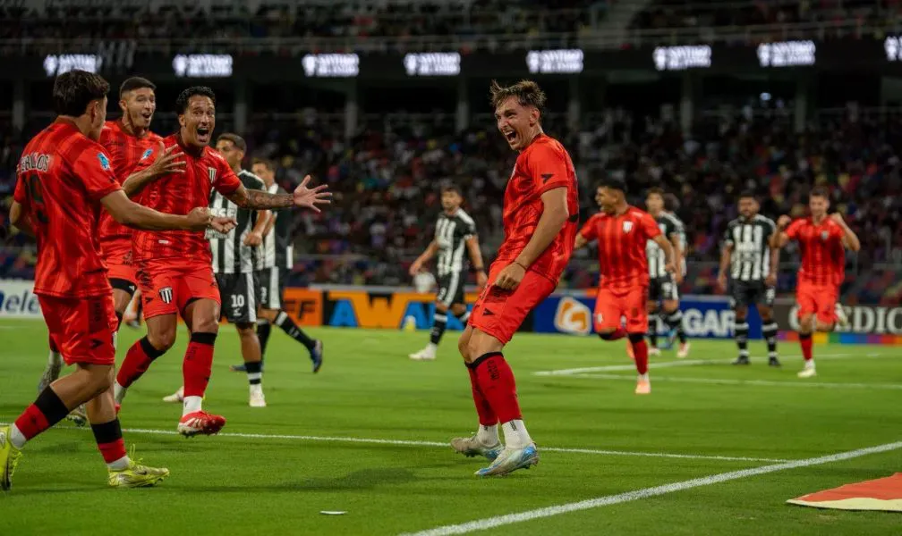 El Lobo celebró tras 41 años con un triunfo frente a Central Córdoba