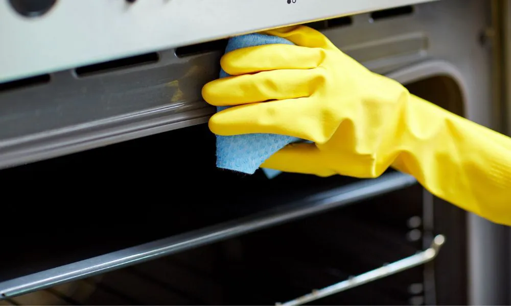 Limpieza de horno foto ilustrativa fuente freepik