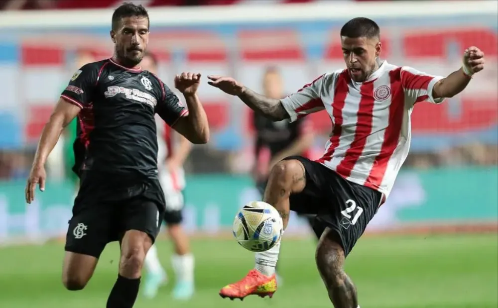 Unión y Barracas Central igualaron 0-0 en un partido intenso