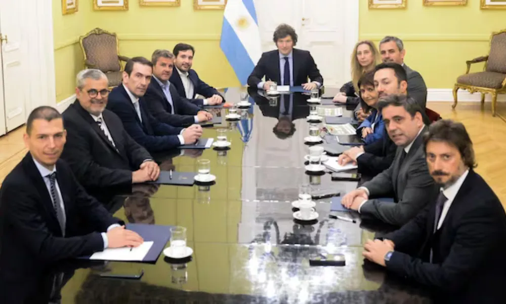 Milei con diputados radicales