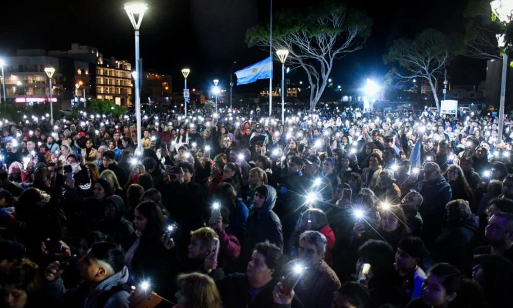 vigilia de Malvinas en Madryn