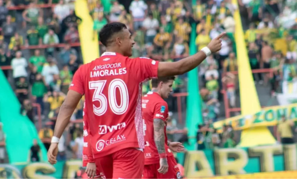 El equipo de La Paternal resolvió el partido en pocos minutos.