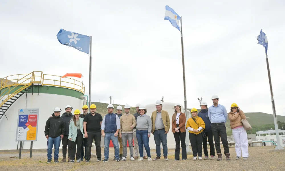 Torres visitó la planta de hidrógeno verde de Hychico