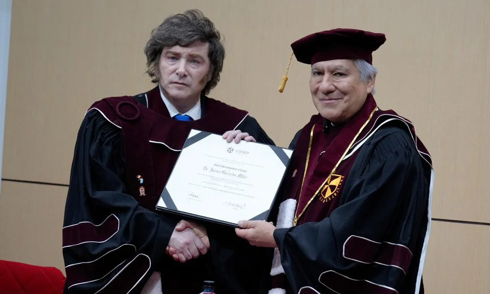 Javier Milei fue nombrado Doctor Honoris Causa en Lima