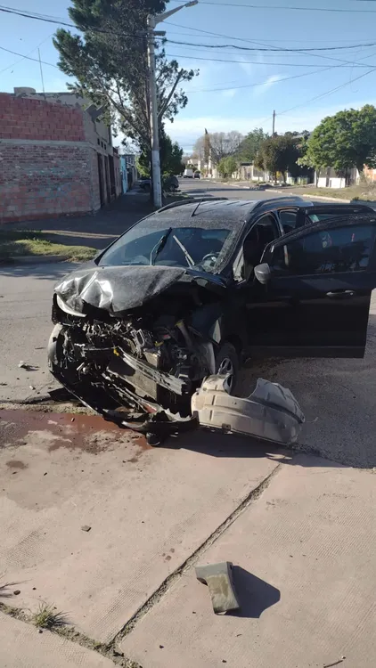 Accidente transito Trelew- policía 1