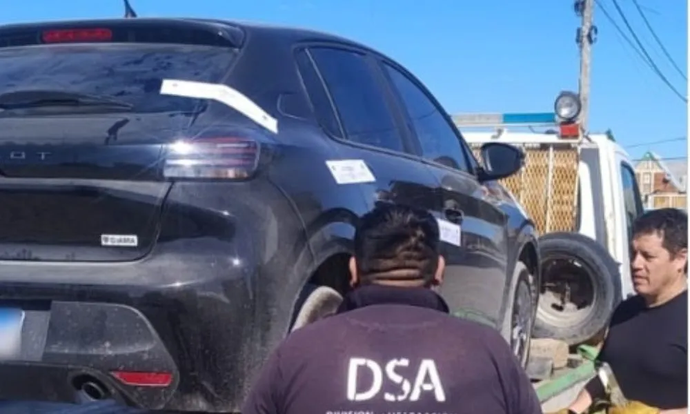 Auto adulterado en Madryn