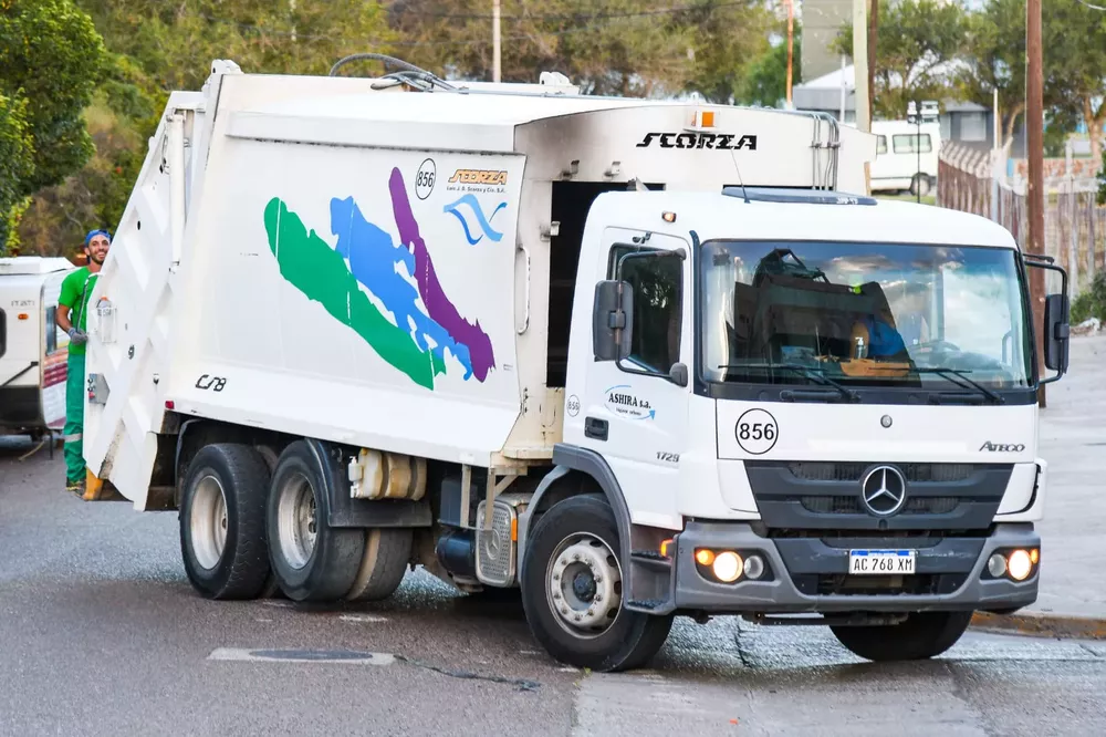 Camiones de Ashira ampliando sus servicios
