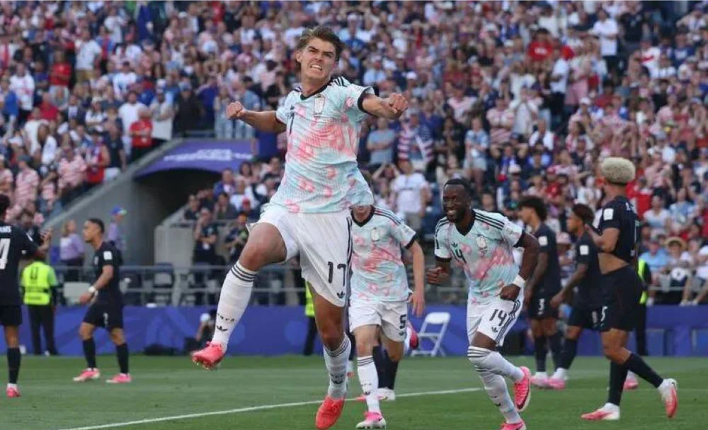 La selección europea controló el partido desde el inicio, castigó cada error de Estados Unidos.