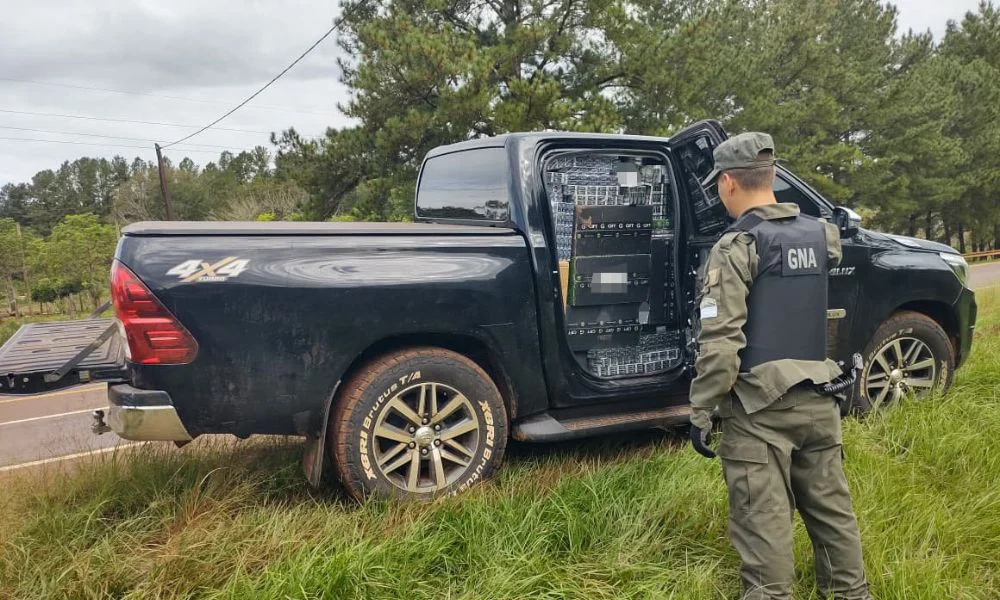 Abandonó una camioneta con cigarrillos ilegales en Misiones