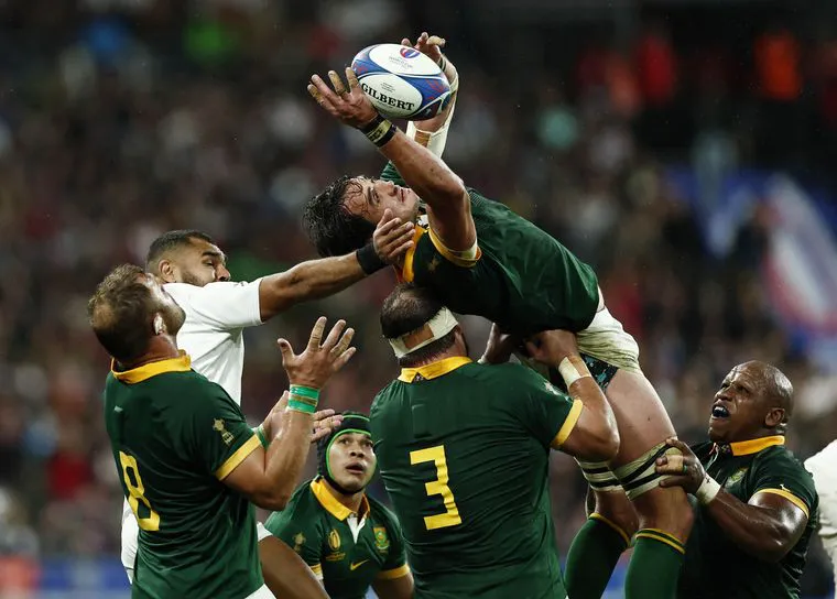 SUDÁFRICA VENCIÓ A INGLATERRA Y JUGARÁ LA FINAL