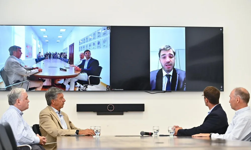 videoconferencia con el gobernador Torres