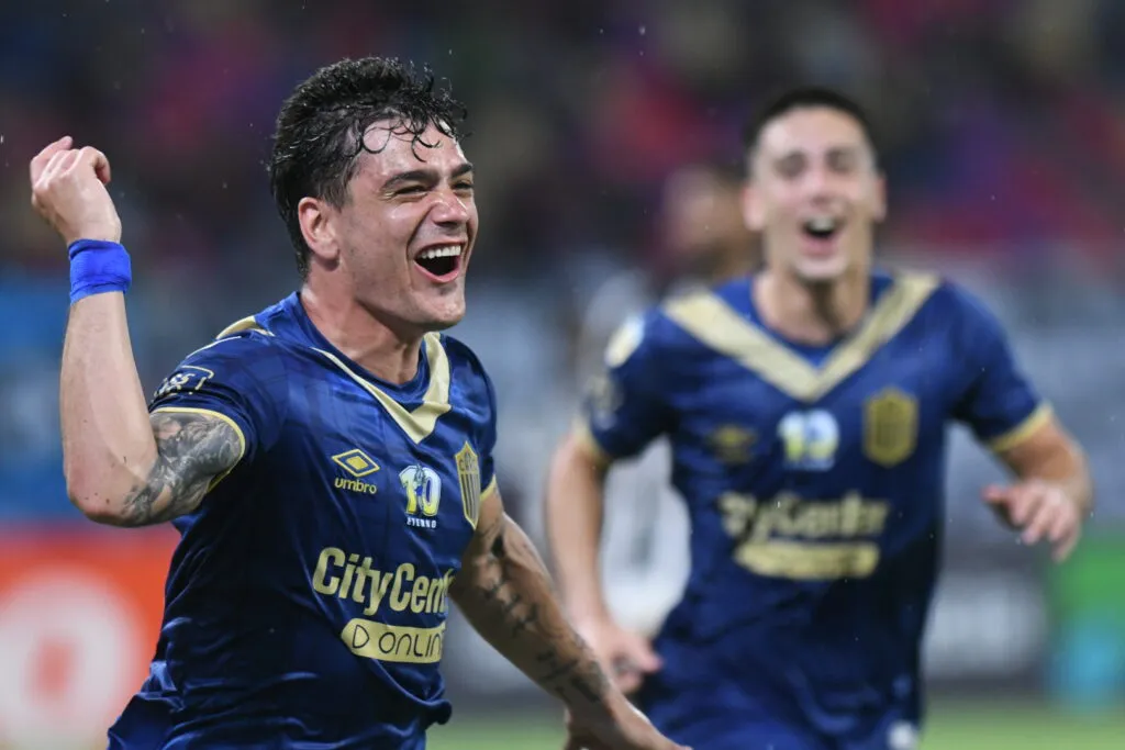Central volvió a ganar