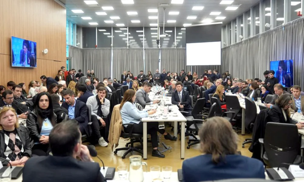 La iniciativa consiguió 42 firmas en un plenario de comisiones y quedó habilitada para llegar al recinto.