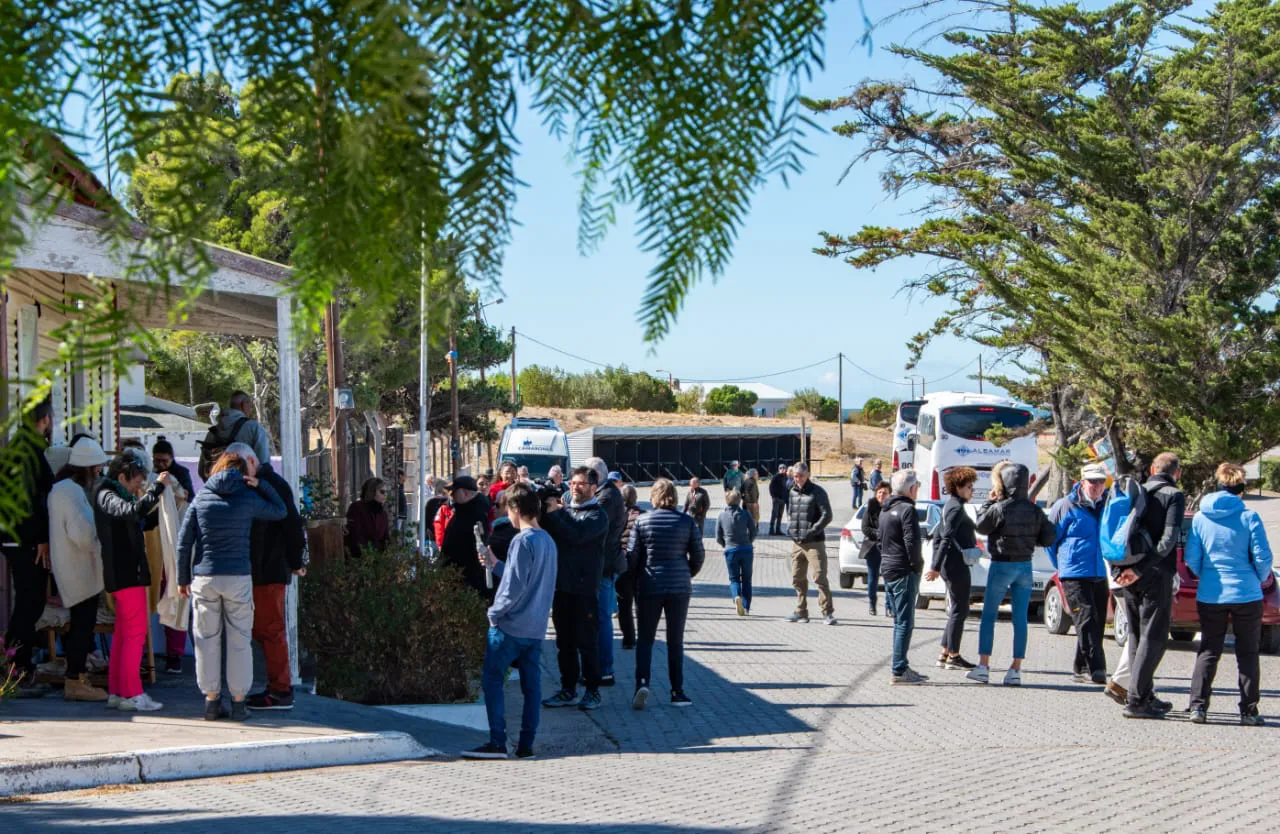 Turistas de cruceros en Camarones