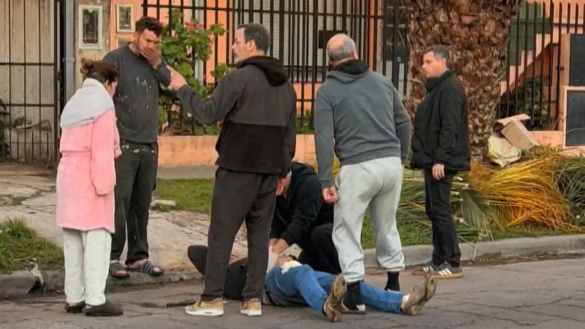 Balearon a un policía retirado en una escuela de El Palomar. Foto LA NACION