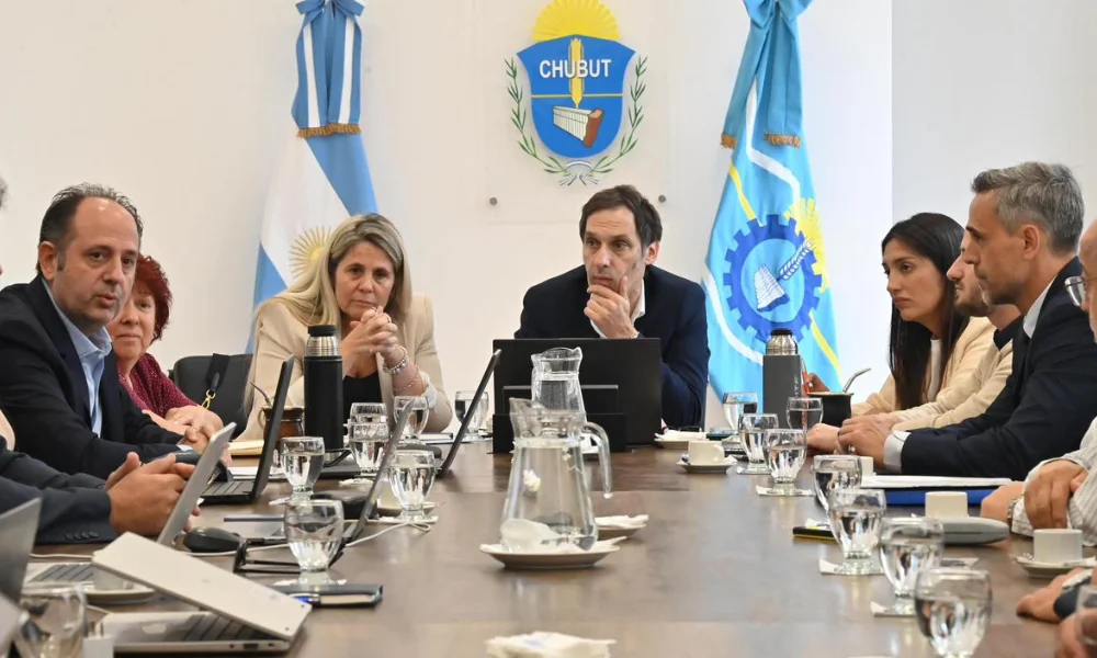 reunión con funcionarios