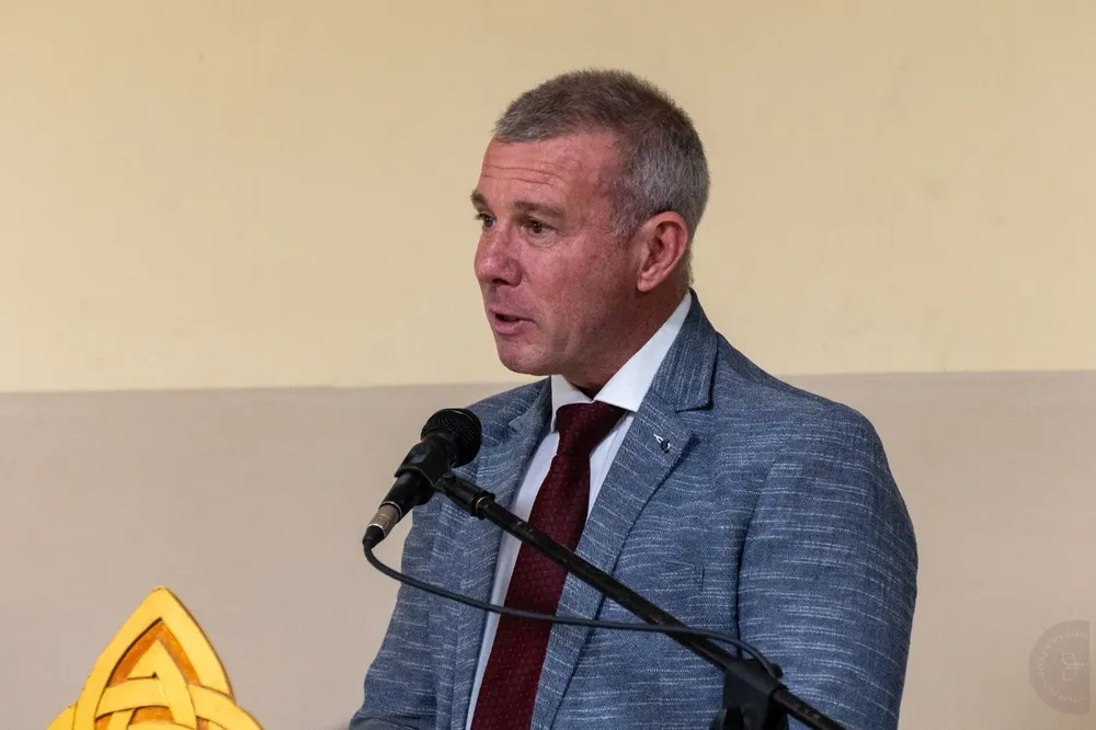 Intendente Dario James