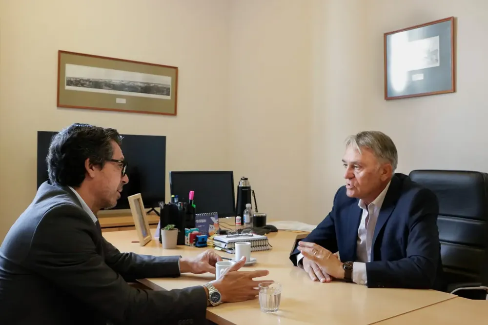 Mario Romeo con Diego Carmona