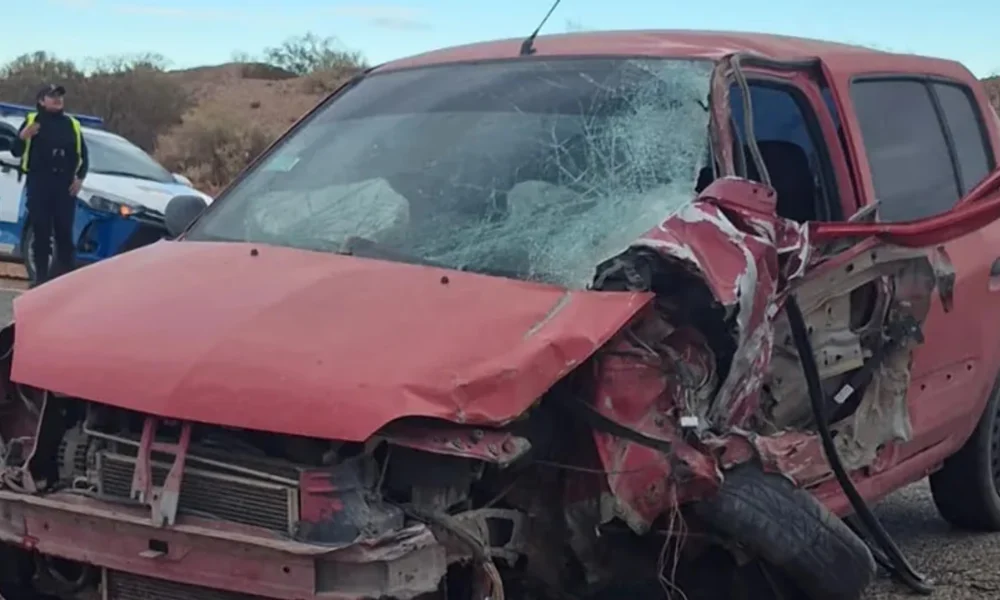 Renault Clío donde viajaba el trabajador fallecido