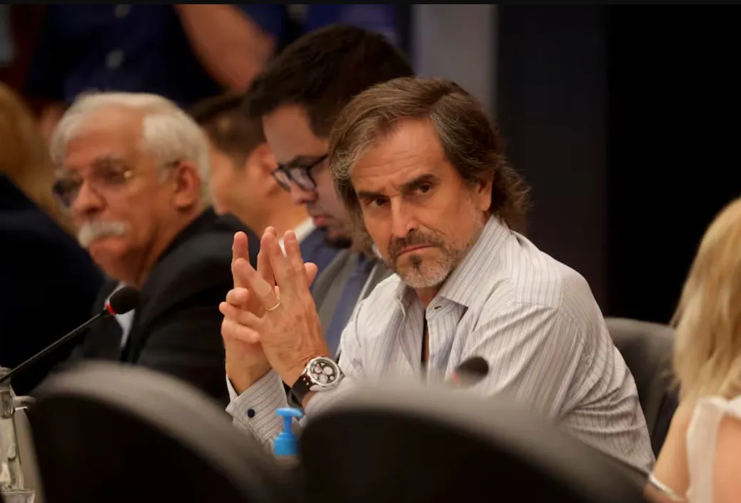 Alberto Benegas Lynch no cree en la educación obligatoria