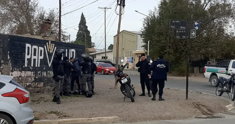 SOSPECHOSO DETENIDO EN PUERTO MADRYN POR INTENTAR ROBAR UN AUTO USANDO UN INHIBIDOR