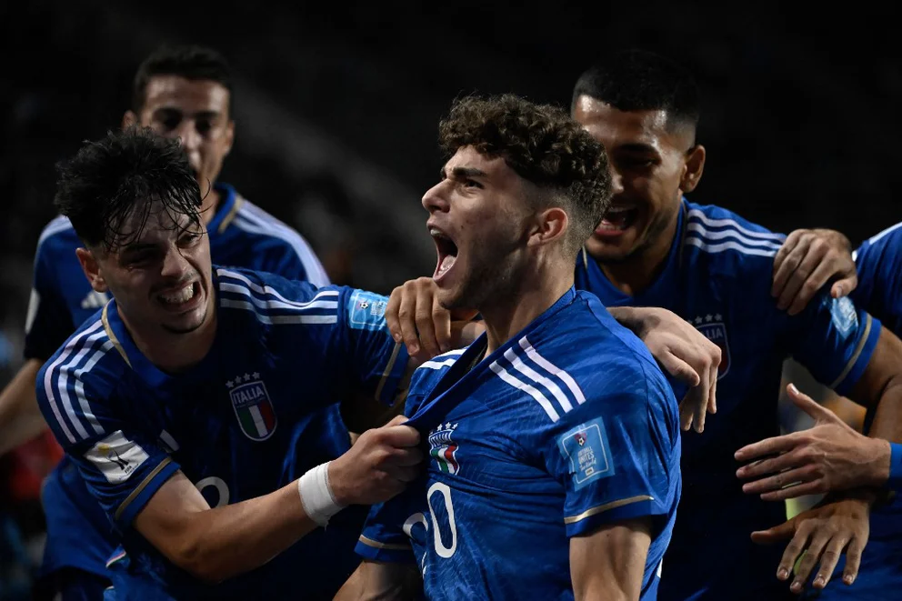 Uruguay venció a Israel y se verá las caras con Italia en la final