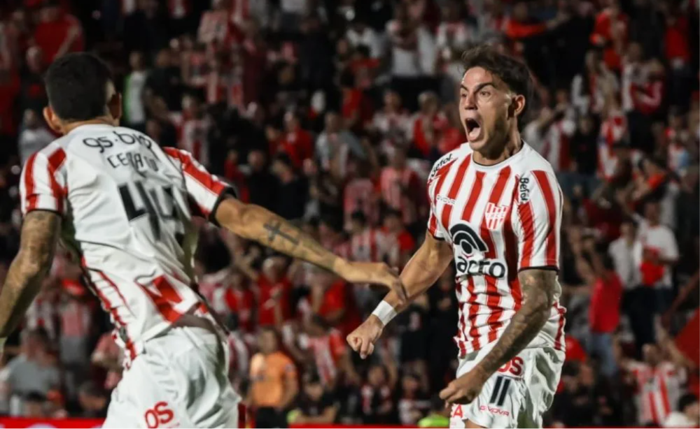 La Gloria resolvió el partido en media hora y consiguió su primera victoria del año.