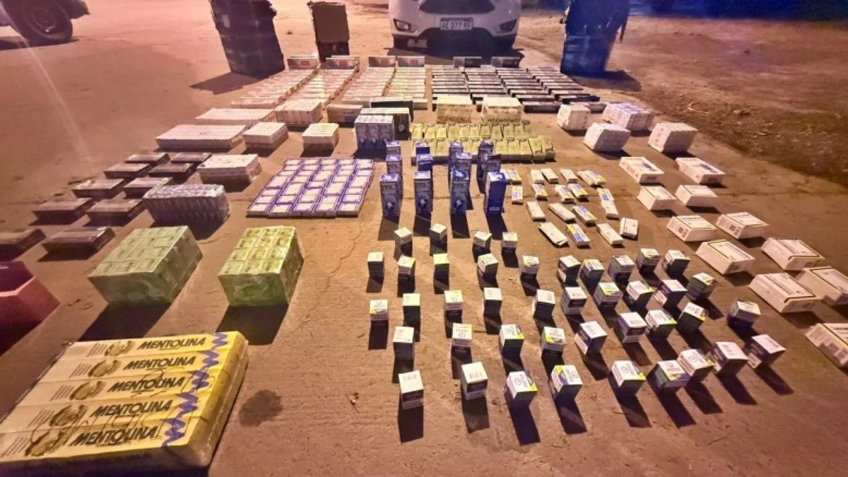 Incautan 920 paquetes de cigarrillos y 269 cajas de medicamentos ilegales. Foto Prensa Gendarmería