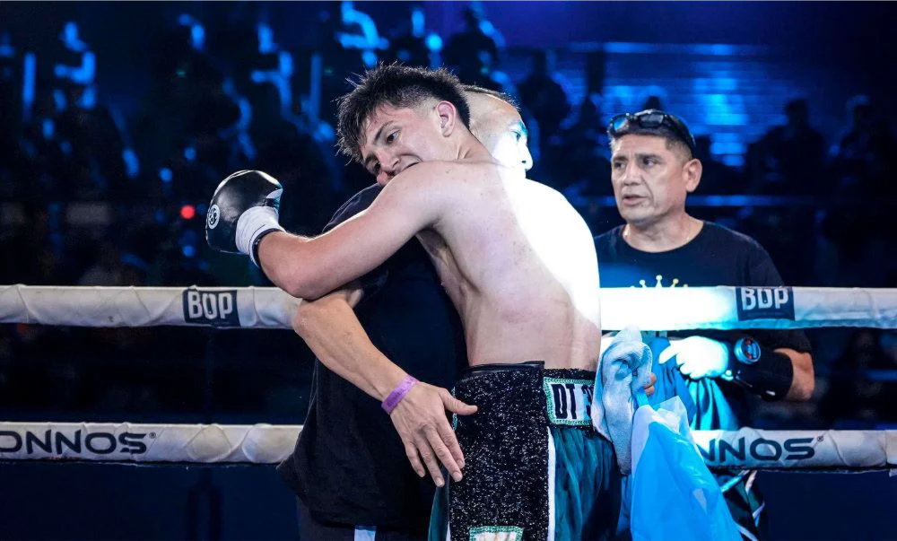 El trelewense controló de principio a fin al venezolano Carlos Díaz en la Federación Argentina de Box.