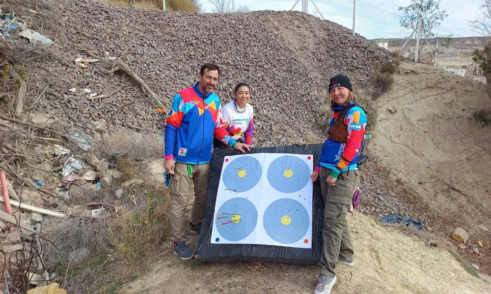 Práctica de arquería en Madryn