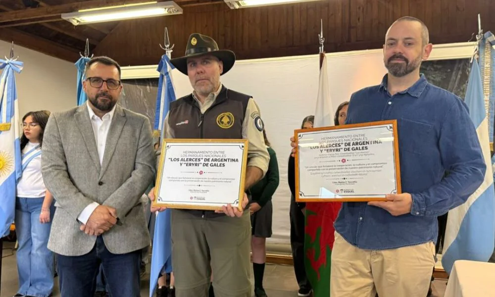 Taccetta y representantes de los Parques