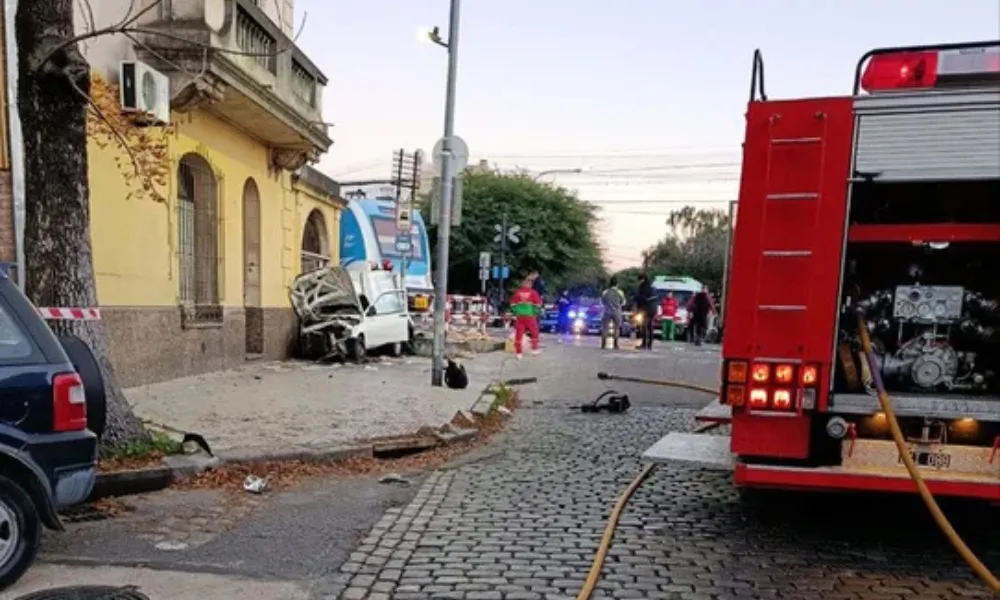 Choque de un tren con una camioneta