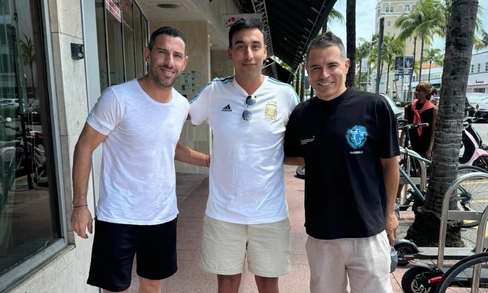 Un madrynsne se cruzó con Maxi Rodríguez y Saviola