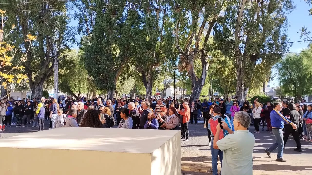 Vecinos reclaman contra el aumento de la electricidad aprobado por el Concejo Deliberante