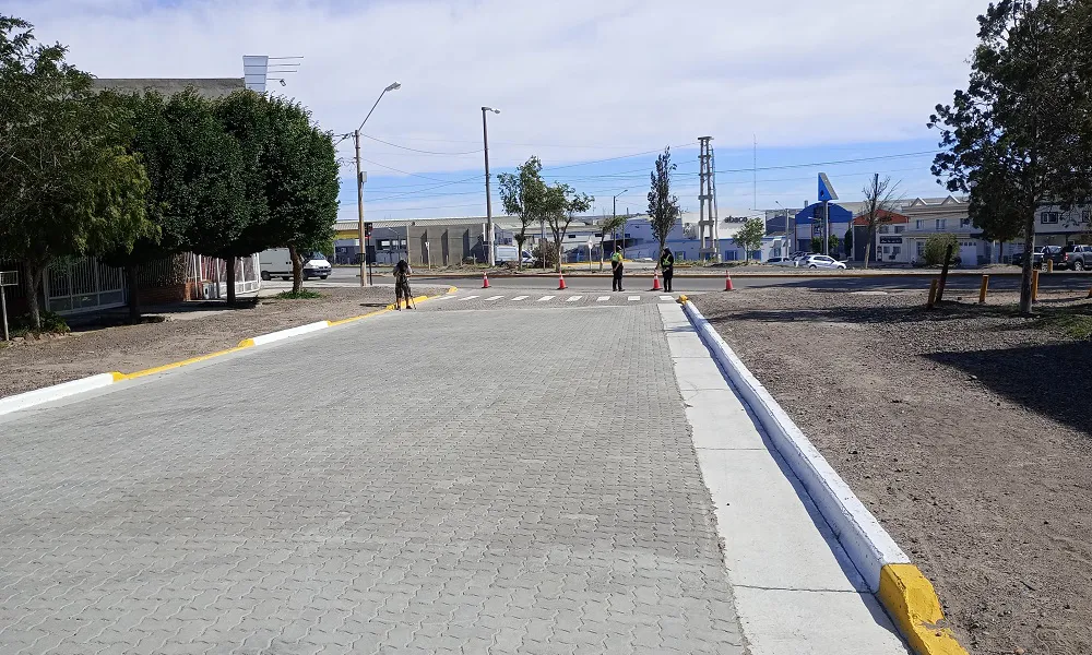 Trabajos de adoquinado en Madryn
