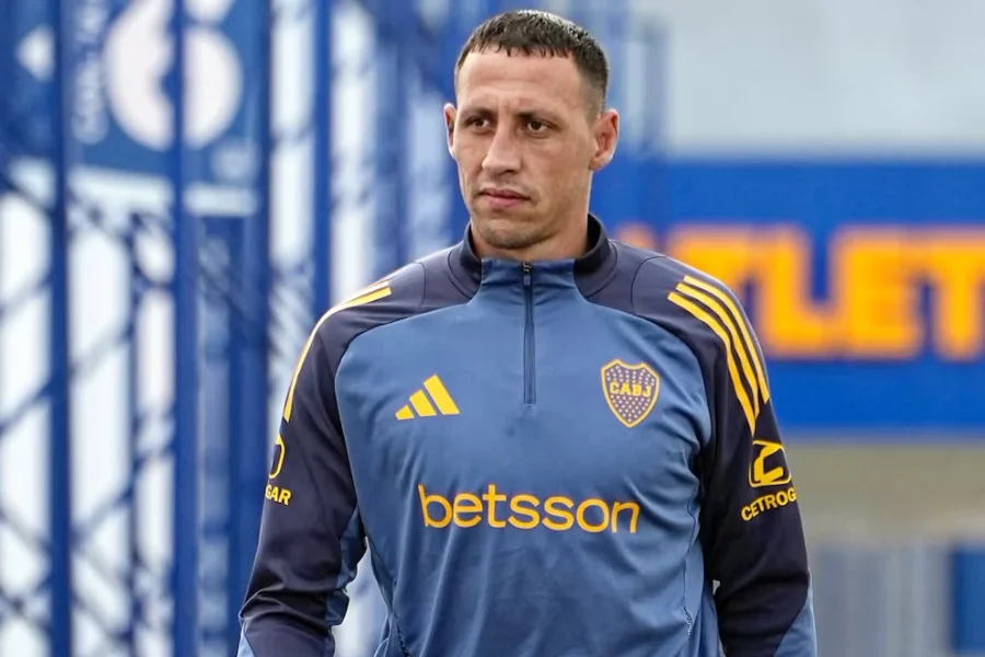 El defensor de 35 años se retiró profesionalmente