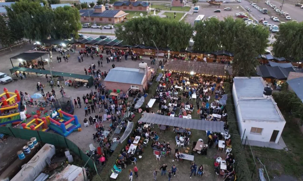 El calendario no se concentra en una sola jornada, sino que se extiende durante varios días.