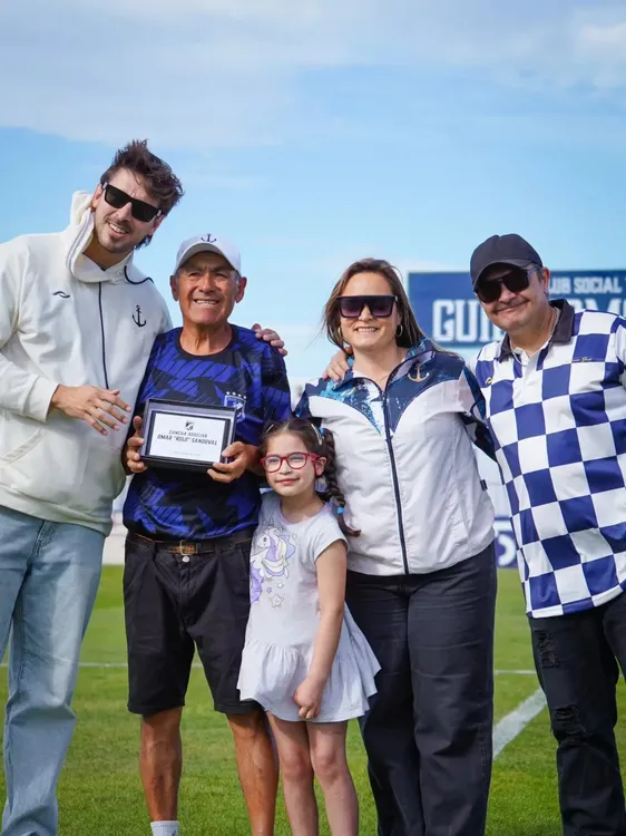 Omar “Rolo” Sandoval recibió un homenaje. 2