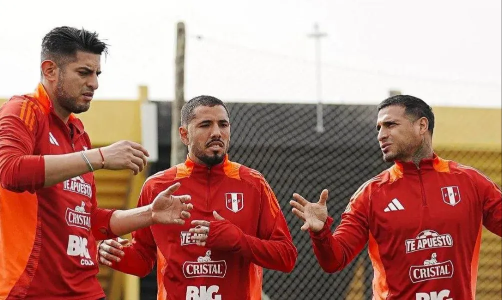 El club peruano oficializó la salida de dos de los tres futbolistas denunciados por una joven argentina