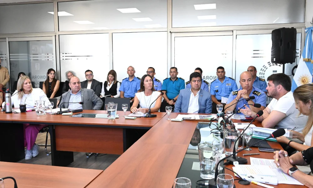 debate por celulares en cárceles