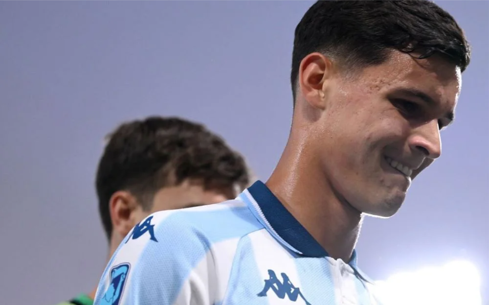 El delantero sufrió la rotura del cruzado anterior en la rodilla derecha y será operado.