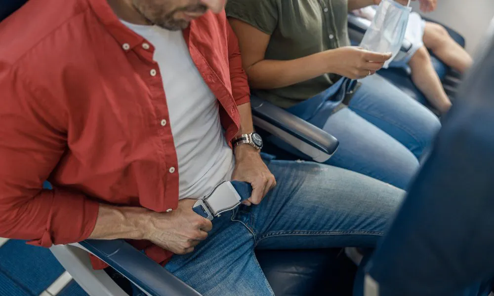 La mejor ropa para viajar. Foto Freepik