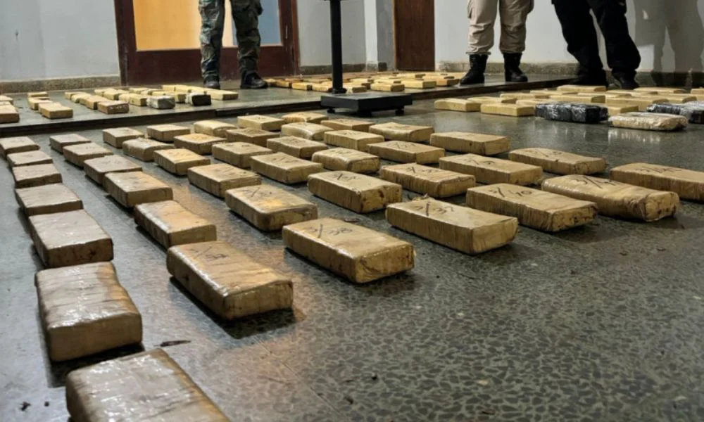 Incautan 100 kilos de droga en la costa de Misiones