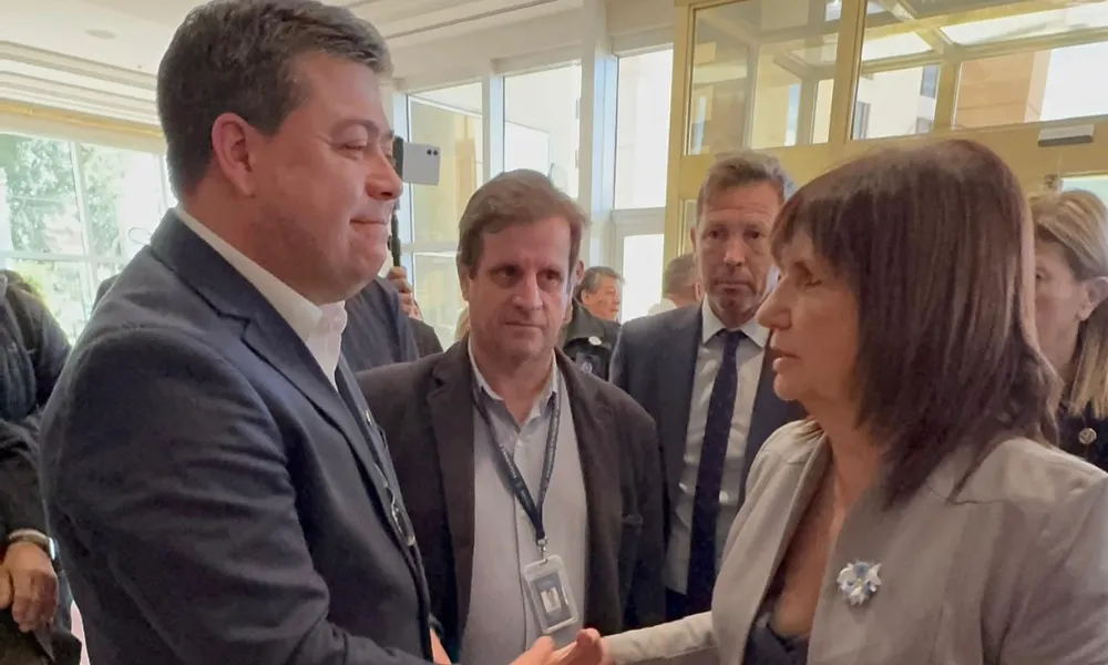 Diputado César Treffinger junto a Patricia Bullrich