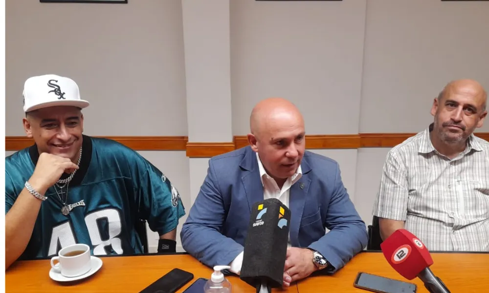 Conferencia de prensa Los dragones