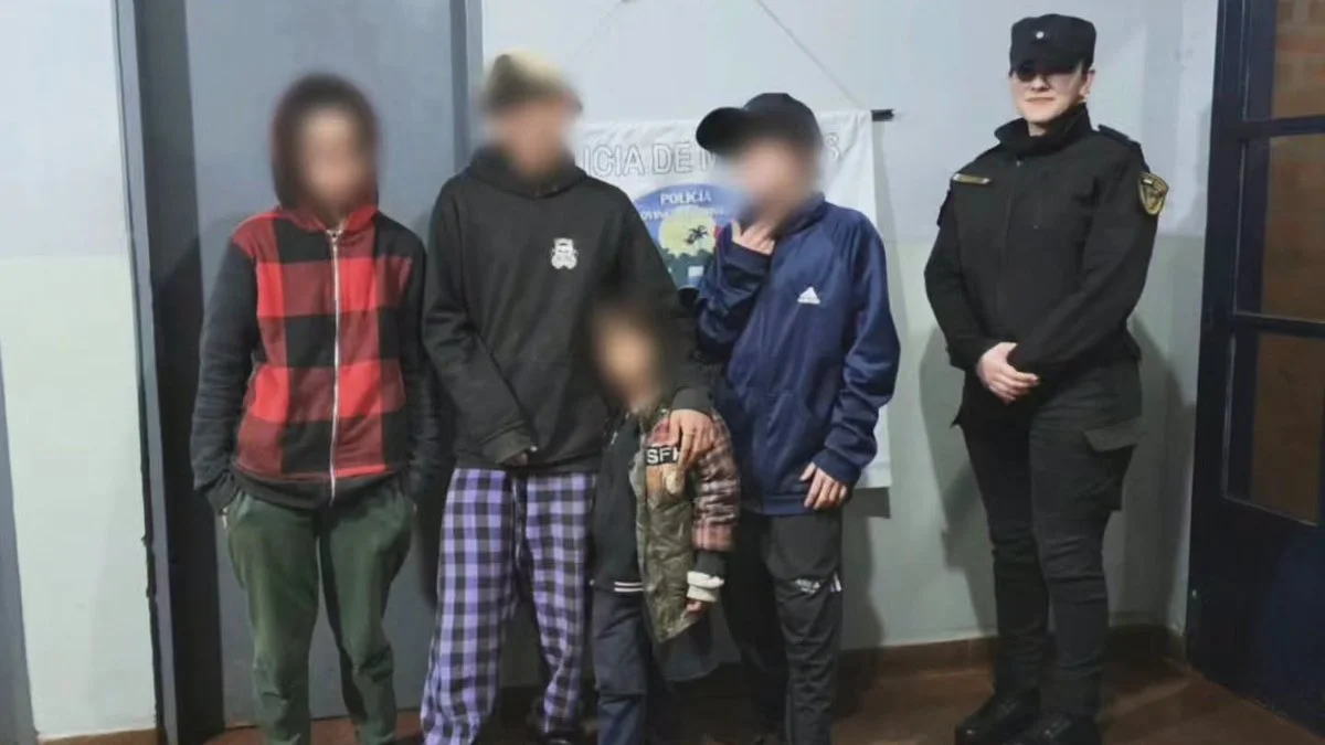 Rescatan a cinco hermanos menores que vivían solos y abandonados