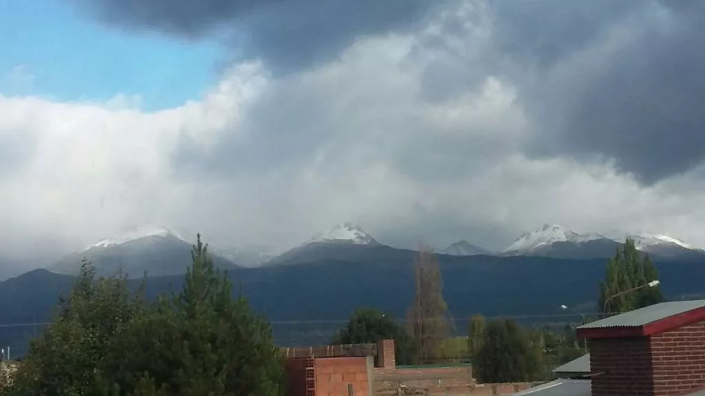 RÁFAGAS EN COMODORO Y NIEVE EN TREVELIN